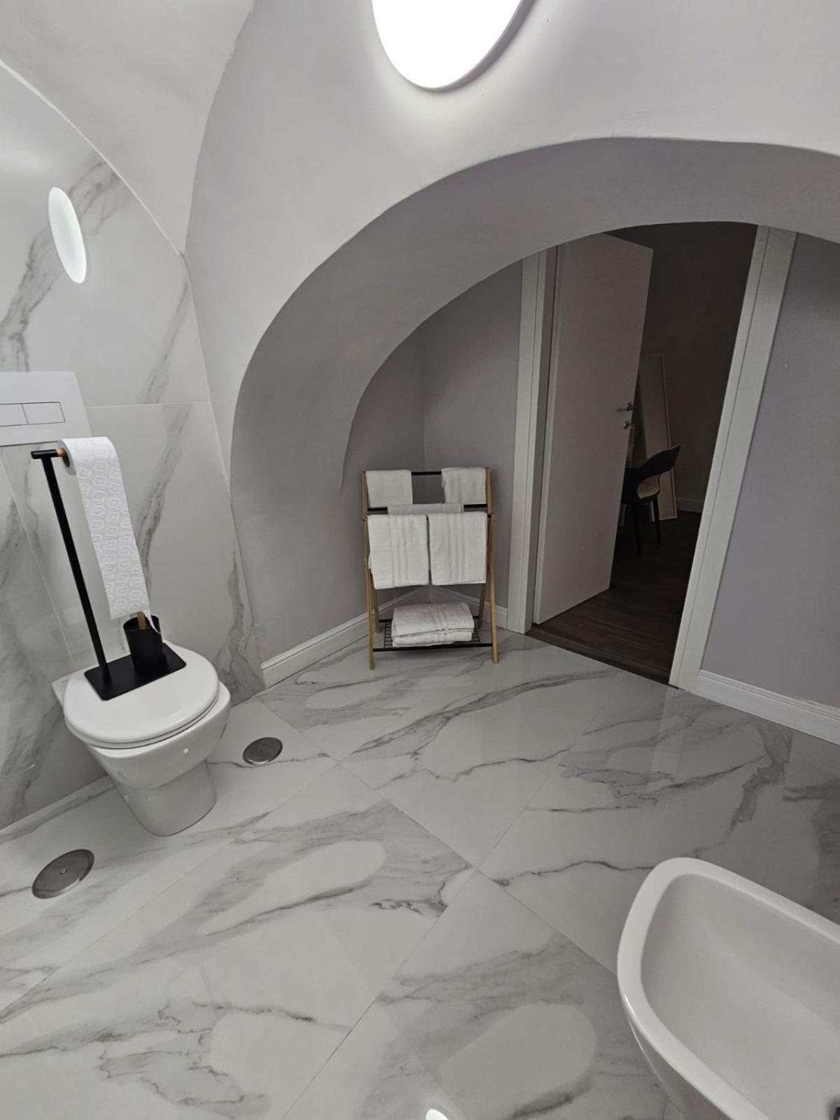 Bed and Breakfast Napoli The Charme Exterior foto
