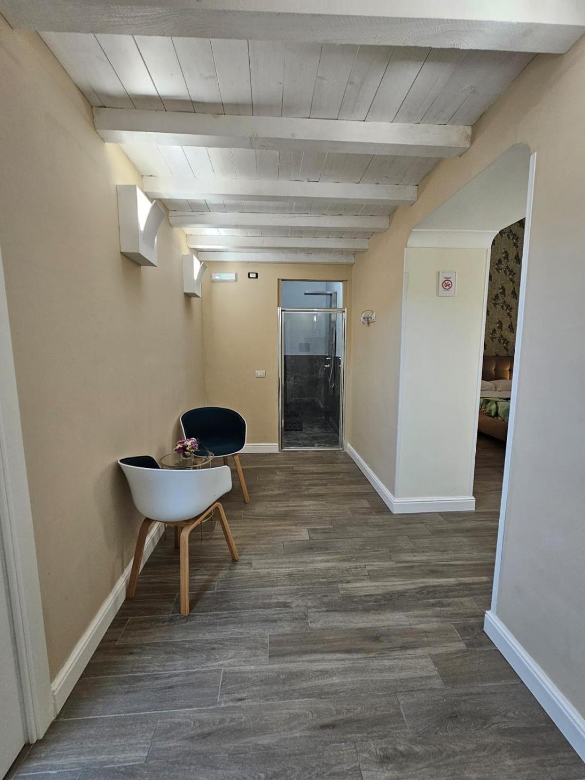 Bed and Breakfast Napoli The Charme Exterior foto