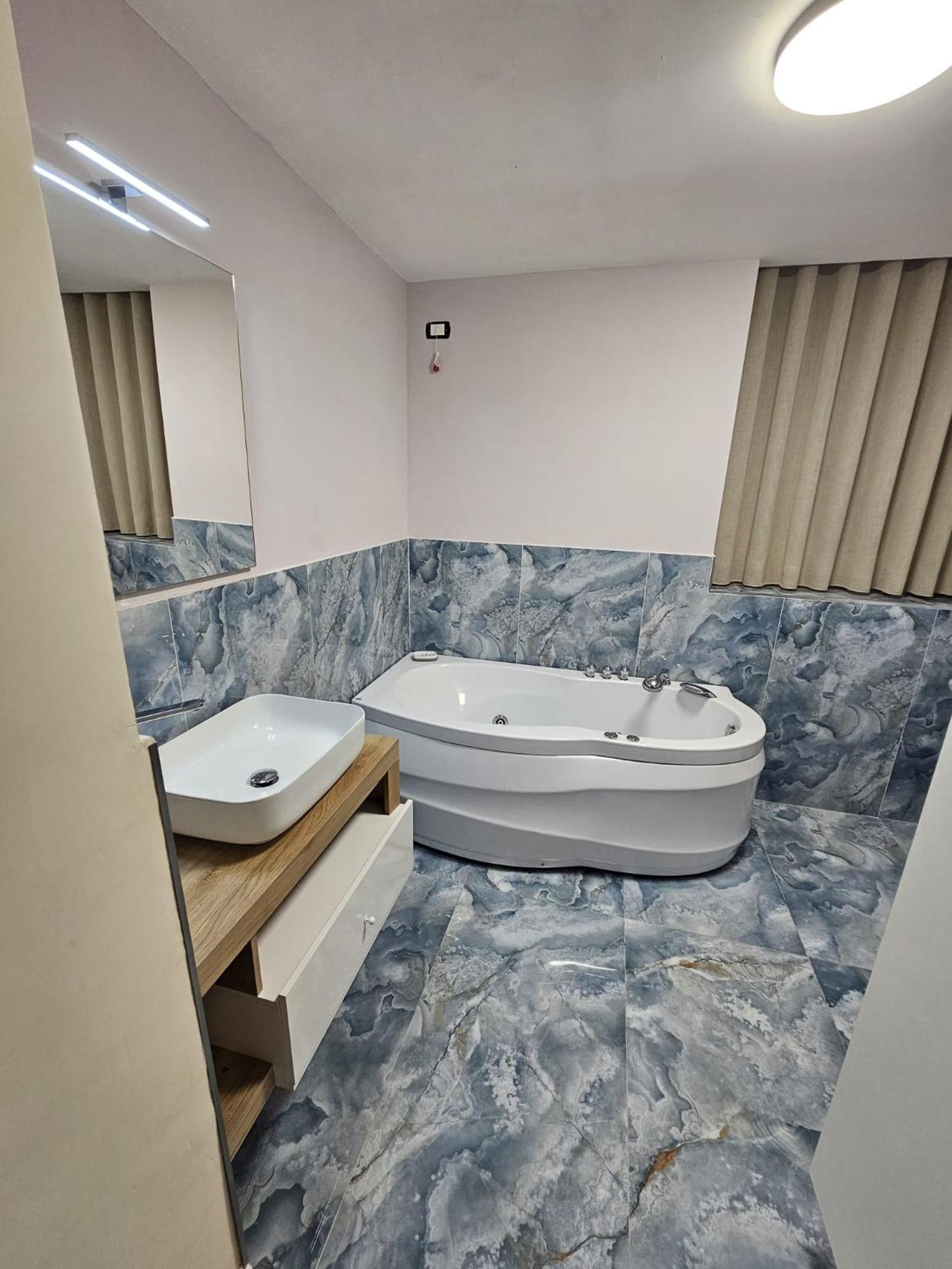 Bed and Breakfast Napoli The Charme Exterior foto