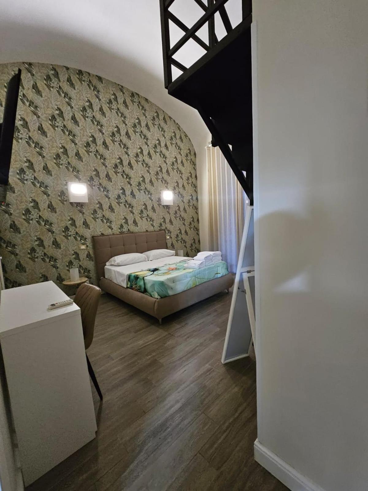 Bed and Breakfast Napoli The Charme Exterior foto